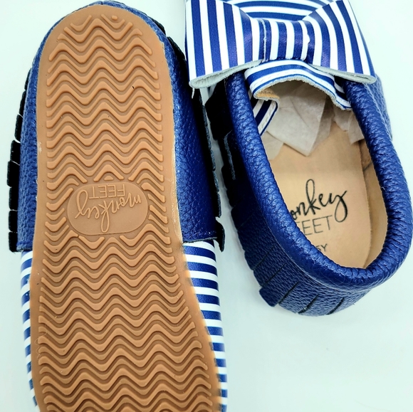 BRAND NEW LITTLE GIRL'S FRINGE BOW MOCCS - Picture 3 of 3